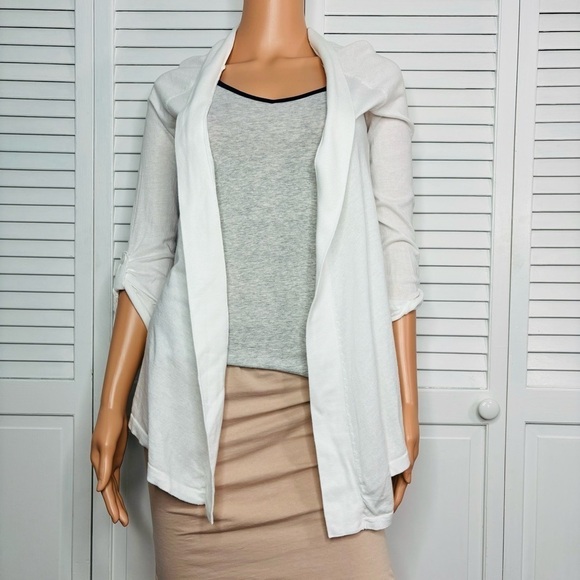 2/$25 EXPRESS White Open Front Lightweight Cardigan Size Medium - Picture 1 of 8
